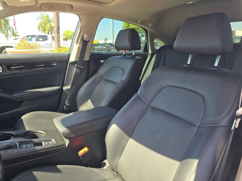 Used 2024 Honda Civic EX-L image 20