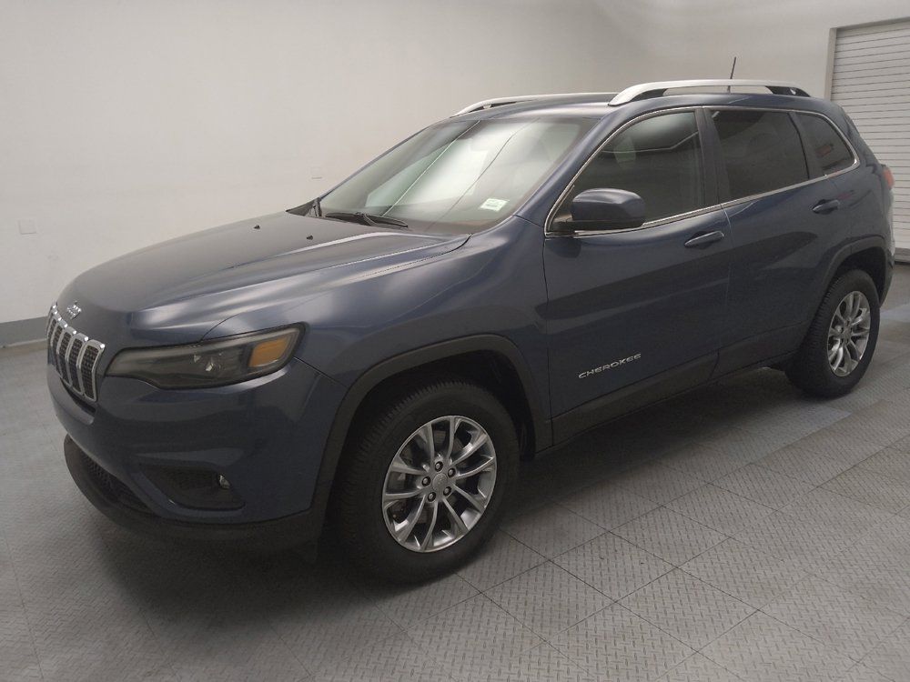 Used 2020 Jeep Cherokee Latitude Plus w/ Cold Weather Group AWD/4WD image 2