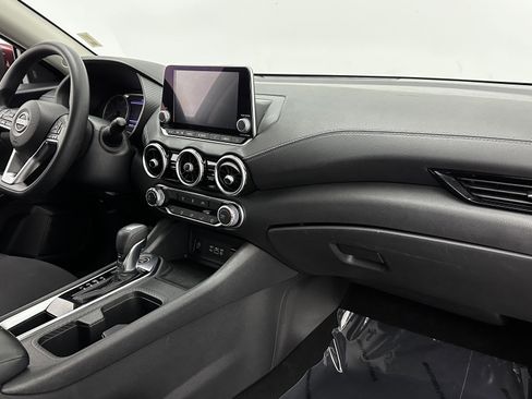 Used 2024 Nissan Sentra SV image 32