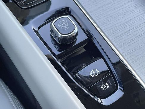 New 2026 Volvo XC60 B5 Ultra w/ Protection Package Premier image 21