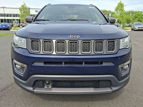 Used 2021 Jeep Compass Latitude w/ Driver Assistance Group AWD/4WD image 2