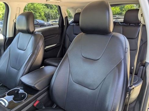 Used 2018 Ford Edge Titanium w/ Equipment Group 301A FWD image 27
