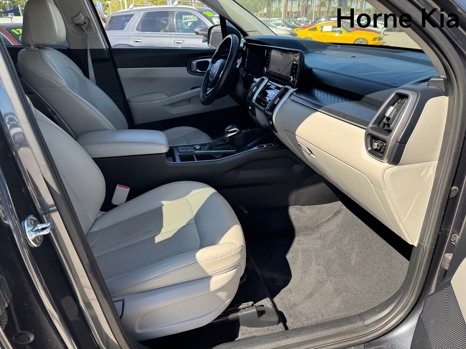 Certified 2022 Kia Sorento S FWD image 27