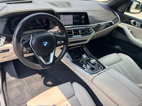 Used 2021 BMW X5 xDrive40i w/ Executive Package AWD/4WD image 16