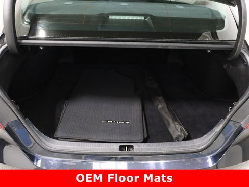 Used 2023 Toyota Camry SE image 29