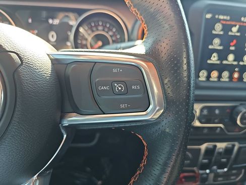 Used 2022 Jeep Gladiator Mojave w/ Cold Weather Group AWD/4WD image 18