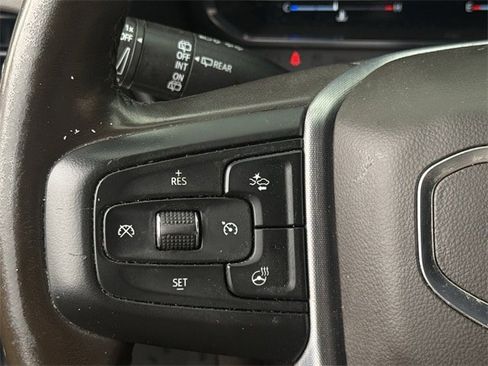 Used 2022 GMC Yukon SLT w/ SLT Premium Package image 14