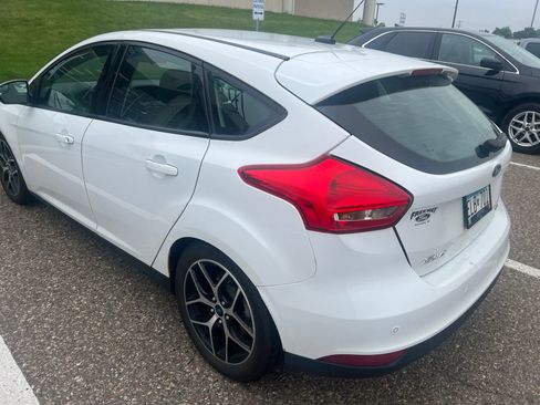 Used 2017 Ford Focus SEL w/ Cold Weather Package FWD image 6
