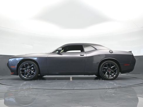 Used 2022 Dodge Challenger SXT w/ Driver Convenience Group RWD image 47