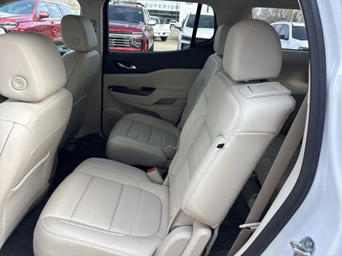 Used 2021 GMC Acadia Denali w/ Denali Technology Package image 15