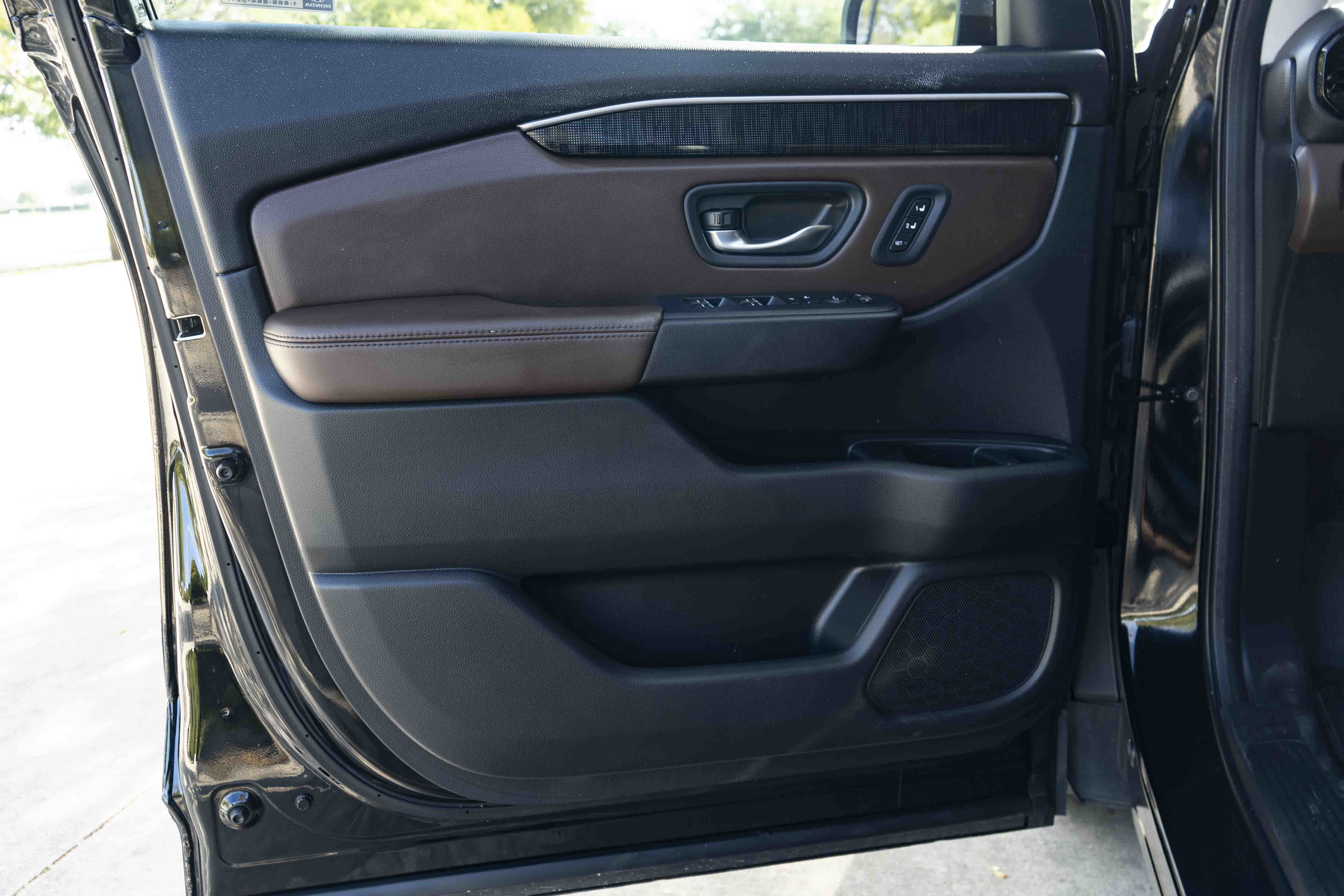 Used 2025 Honda Pilot Elite image 37