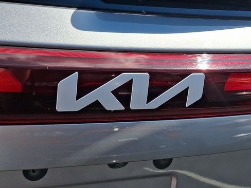 Used 2024 Kia Seltos S AWD/4WD image 31