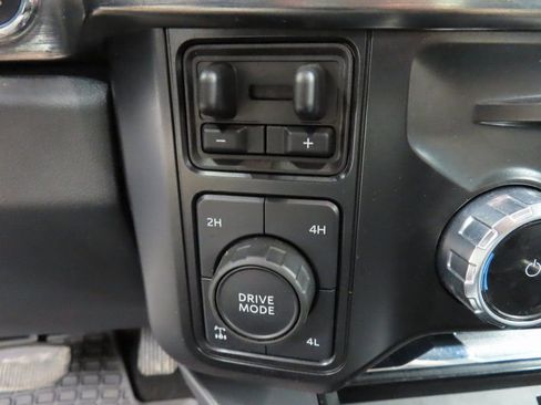 Used 2025 Ford F250 Lariat w/ Lariat Ultimate Package image 70