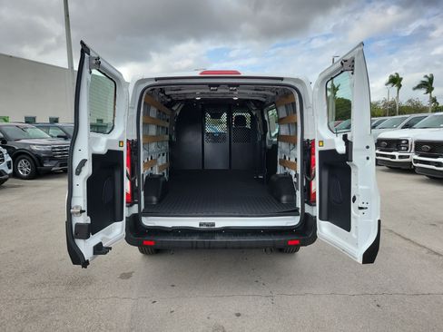 Used 2024 Ford Transit 250 Low Roof w/ Exterior Upgrade Package image 15