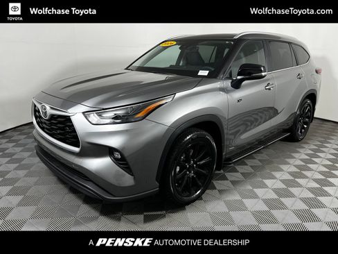 Used 2026 Toyota Highlander XLE AWD/4WD image 1