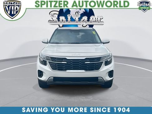 Used 2024 Kia Seltos LX AWD/4WD image 3