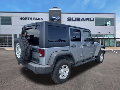 Used 2015 Jeep Wrangler Unlimited Sport w/ Connectivity Group AWD/4WD image 3