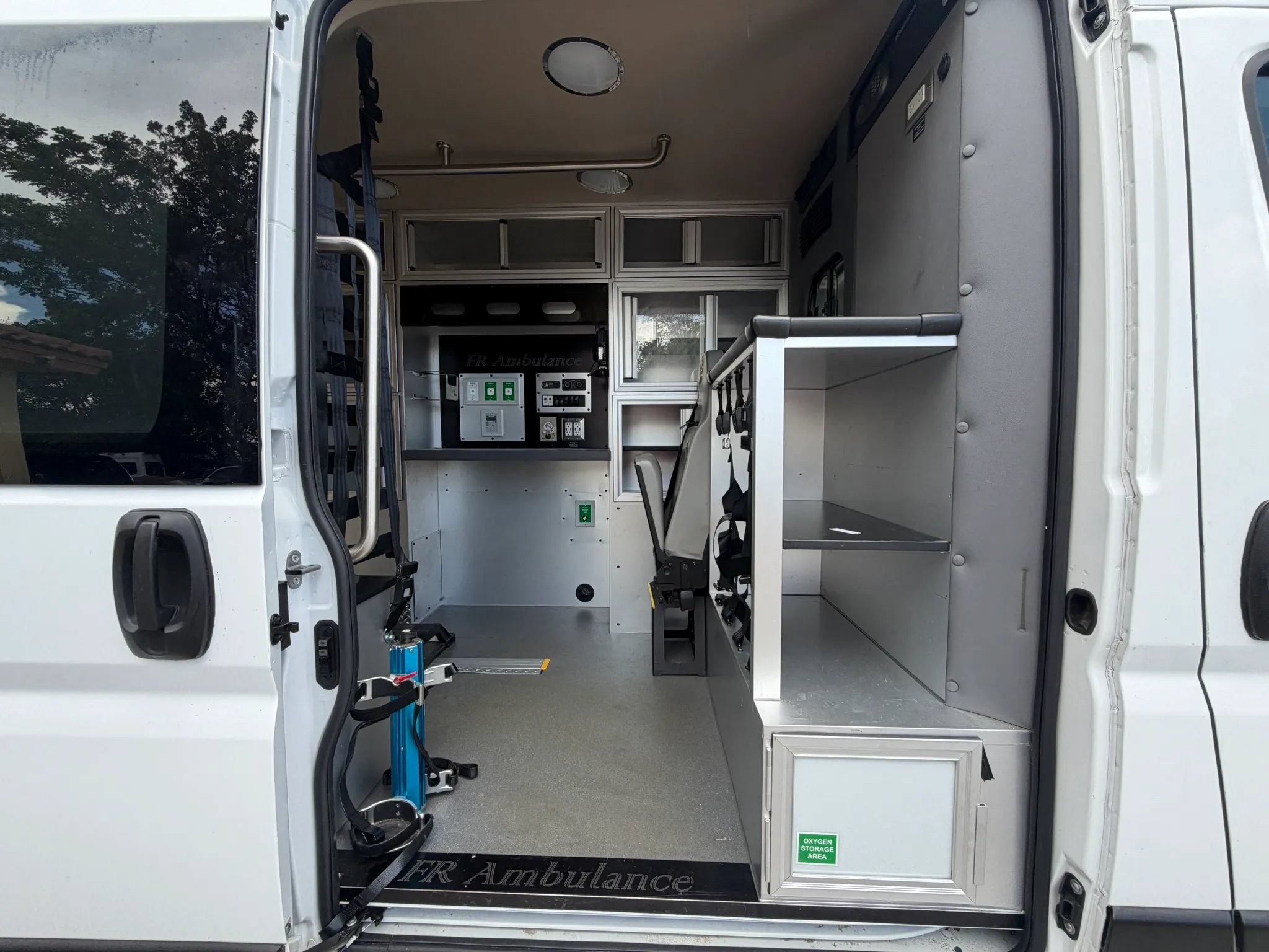 Used 2023 RAM ProMaster 2500 FWD image 2