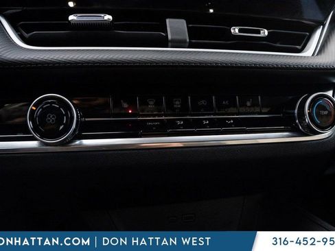 Used 2025 Chevrolet Equinox LT image 9