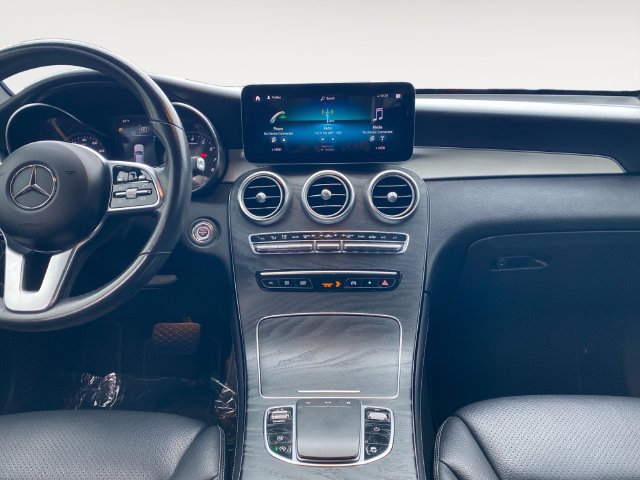 Used 2020 Mercedes-Benz GLC 300 image 11