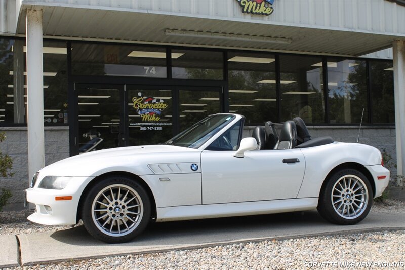 Used 2001 BMW Z3 3.0i RWD image 3