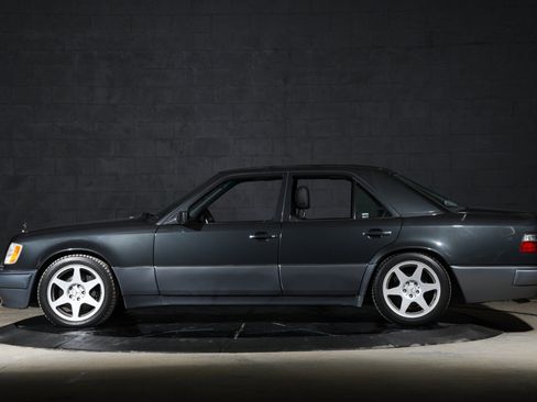 Used 1994 Mercedes-Benz E 500 Sedan image 10