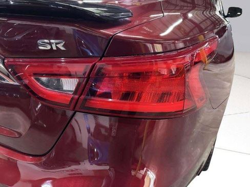 Used 2016 Nissan Maxima SR FWD image 12