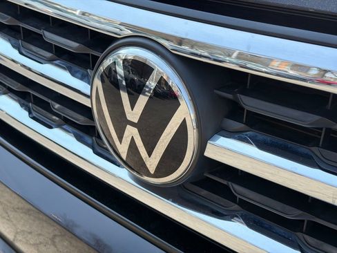 Used 2020 Volkswagen Atlas Cross Sport SE image 14