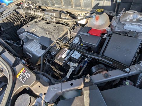 Used 2019 GMC Acadia SLE image 21