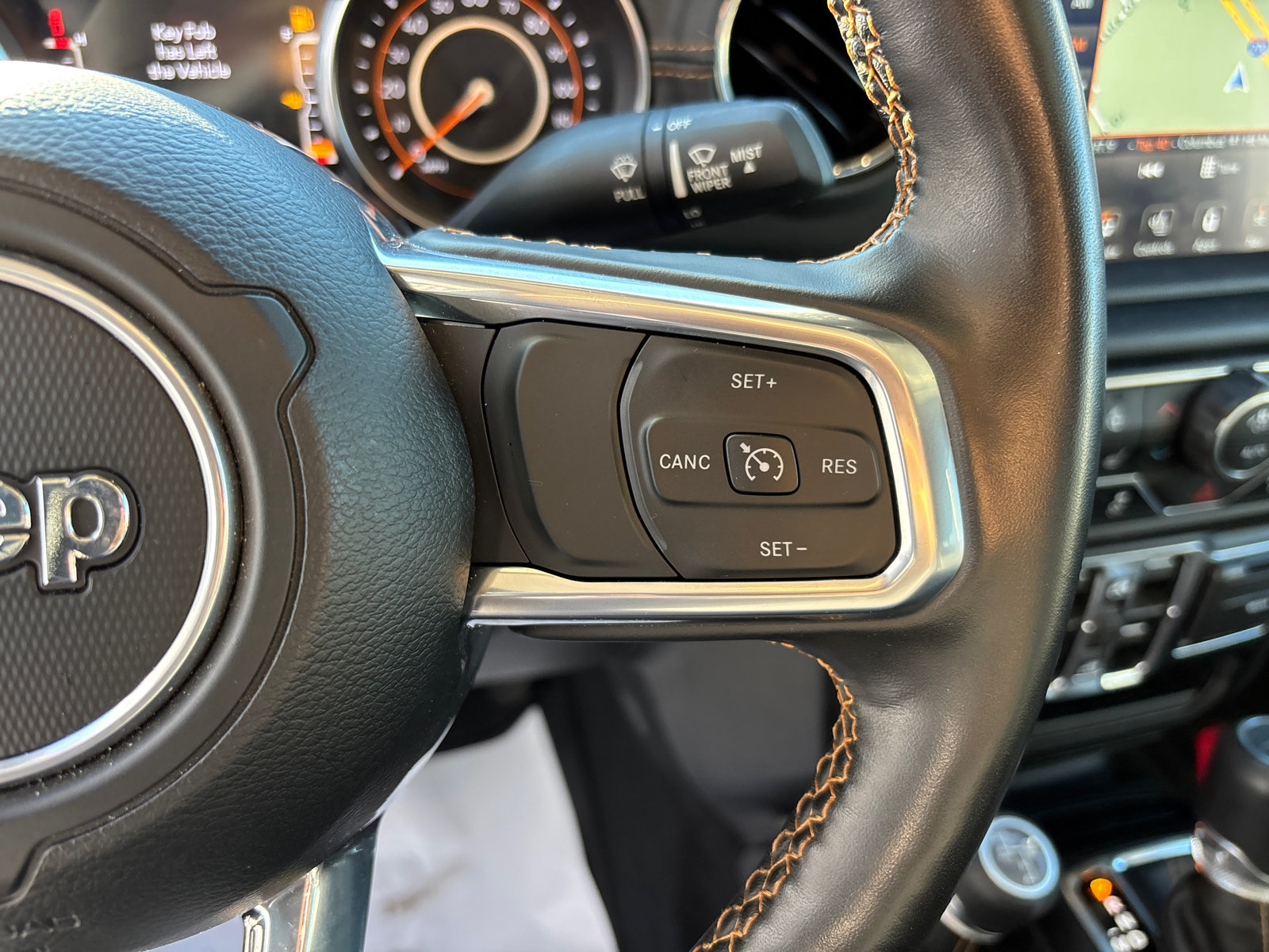 Used 2022 Jeep Gladiator Overland AWD/4WD image 17