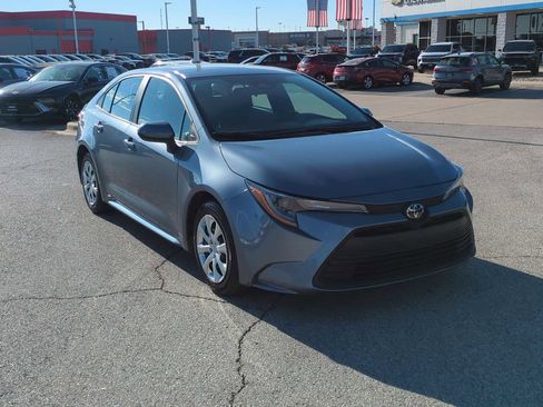 Used 2024 Toyota Corolla LE image 2