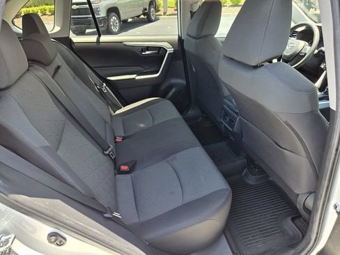 Used 2023 Toyota RAV4 XLE FWD image 16
