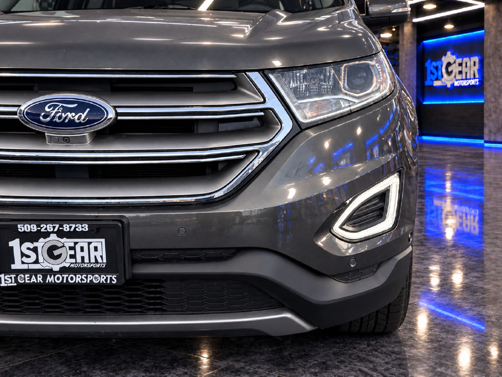 Used 2018 Ford Edge Titanium w/ Equipment Group 302A AWD/4WD image 12