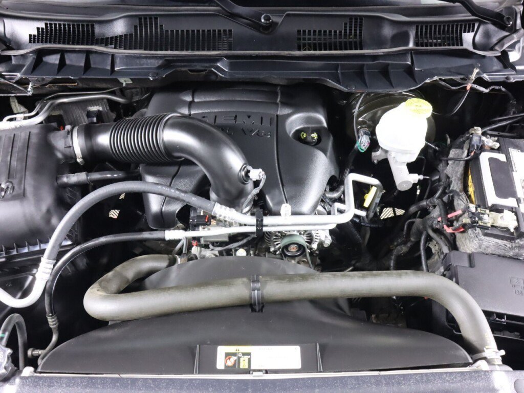 Used 2017 RAM 1500 Express AWD/4WD image 39