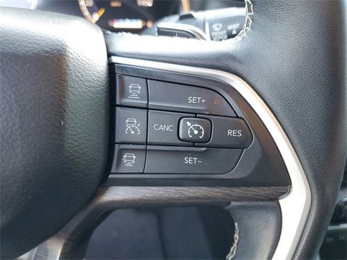 Used 2022 Jeep Grand Cherokee L Limited image 29