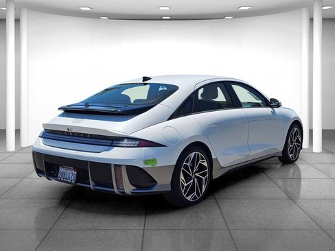 Used 2023 Hyundai Ioniq 6 SEL RWD image 6