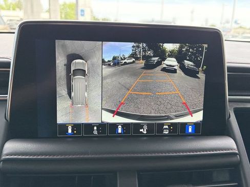 Used 2022 Chevrolet Tahoe RST w/ Sport Performance Package AWD/4WD image 6