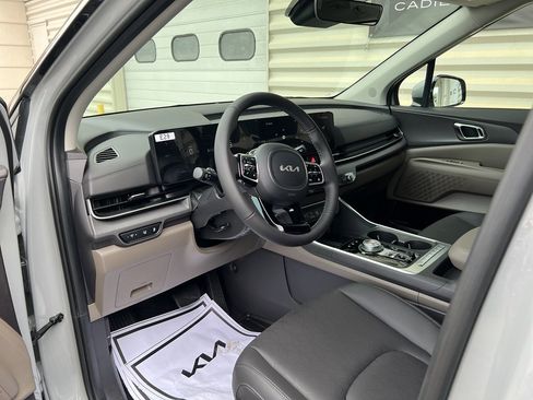 New 2026 Kia Carnival EX image 10