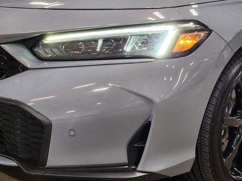 Used 2025 Honda Civic Sport Touring image 13
