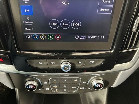 Used 2020 Chevrolet Traverse LT w/ LT Premium Package image 14