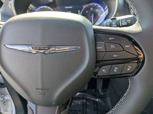 New 2026 Chrysler Pacifica Select w/ S Appearance Package FWD image 16