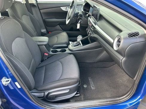 Used 2024 Kia Forte LXS w/ LXS Technology Package FWD image 38