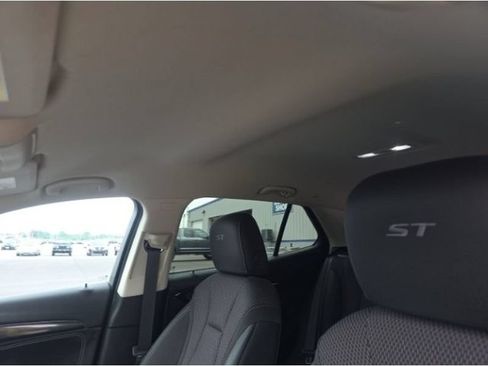 Used 2023 Buick Envision Preferred w/ Sport Touring Package AWD/4WD image 7