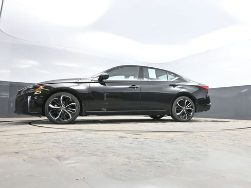 Used 2025 Nissan Altima 2.5 SR image 28