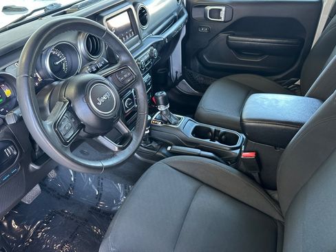 Used 2023 Jeep Wrangler Unlimited AWD/4WD image 9