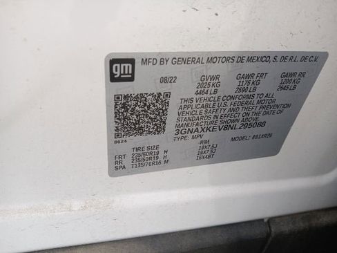Used 2022 Chevrolet Equinox LT w/ LPO, Blackout Package FWD image 9