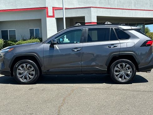 Used 2022 Toyota RAV4 Limited AWD/4WD image 9