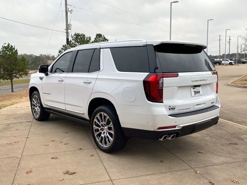 Used 2025 GMC Yukon Denali w/ Denali Reserve Package image 4