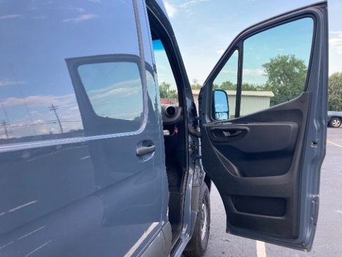 Used 2019 Mercedes-Benz Sprinter 144 image 9
