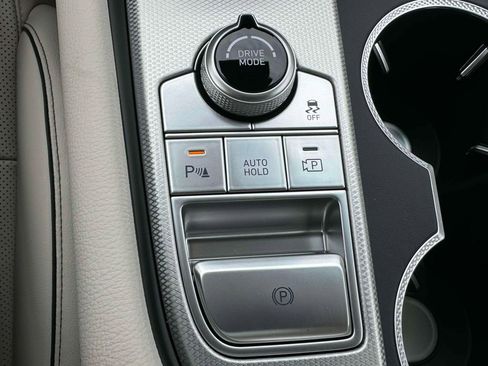 New 2026 Genesis G70 2.5T Prestige image 28